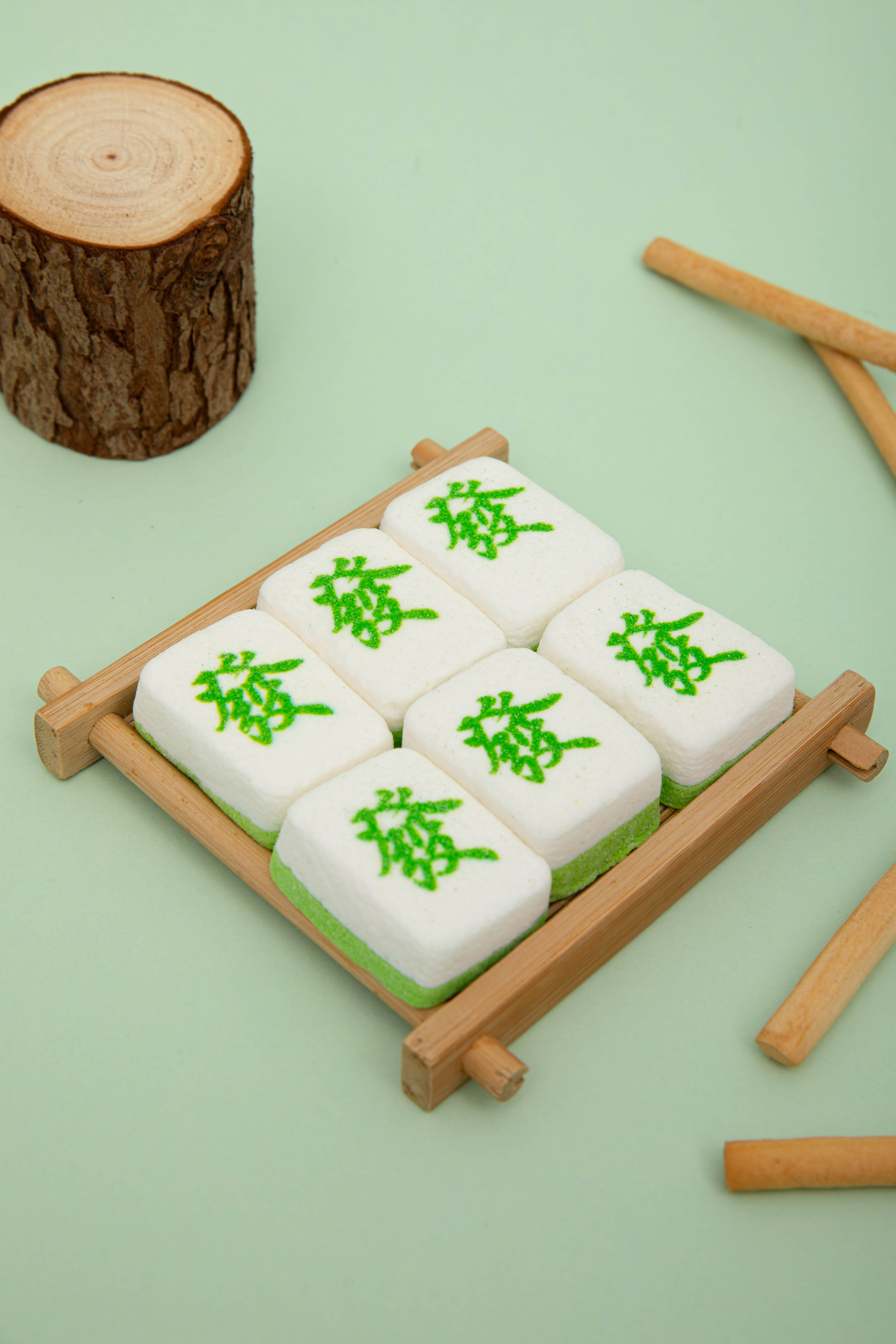 网红发财麻将造型棉花糖绿白分层發字软糖开业祝寿蛋糕装饰节日喜糖